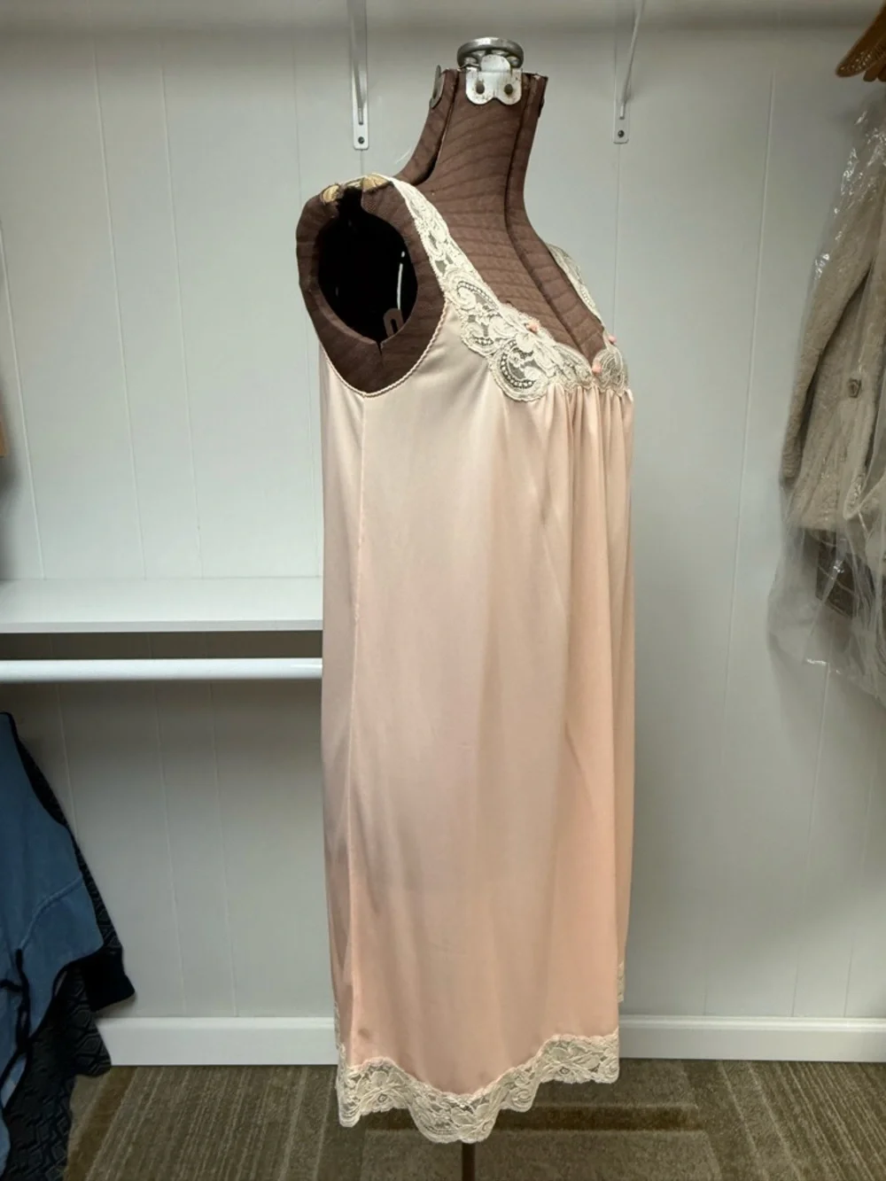 Vintage Classic Lace Trim Nightgown Lightweight Pink - Picture 5 of 13